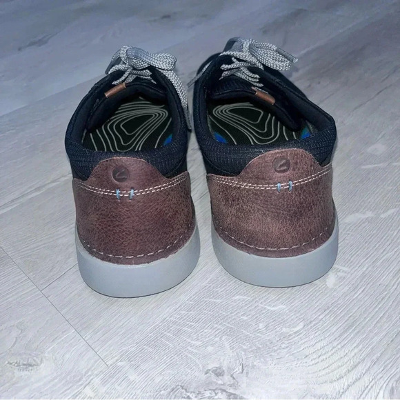 Clarks Greeks sneakers - sz 12 black gray and brown for logo - Picture 2 of 6